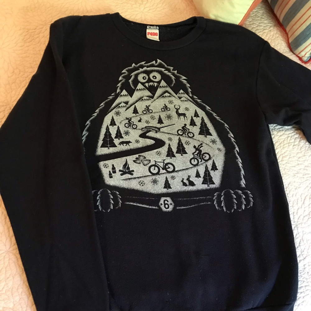 Twin Six men’s small navy sweatshirt Above mineable Snowman Riding a bike